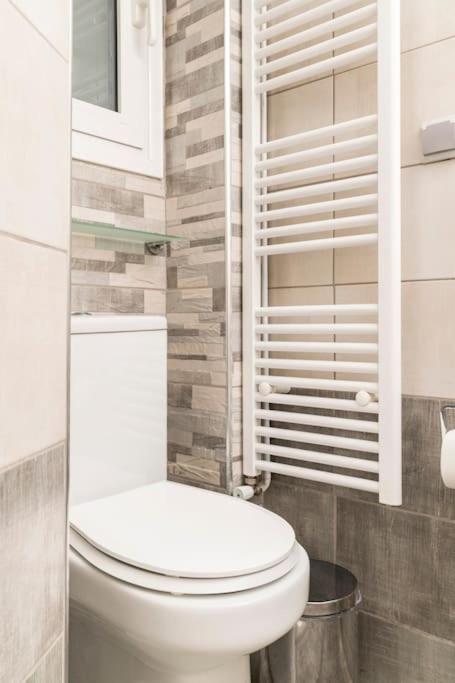 Amazing Huge Bright full 3BDR apt inAcropolis