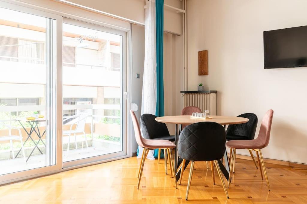Amazing Huge Bright full 3BDR apt inAcropolis