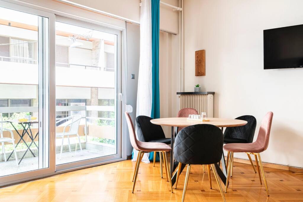 Amazing Huge Bright full 3BDR apt inAcropolis