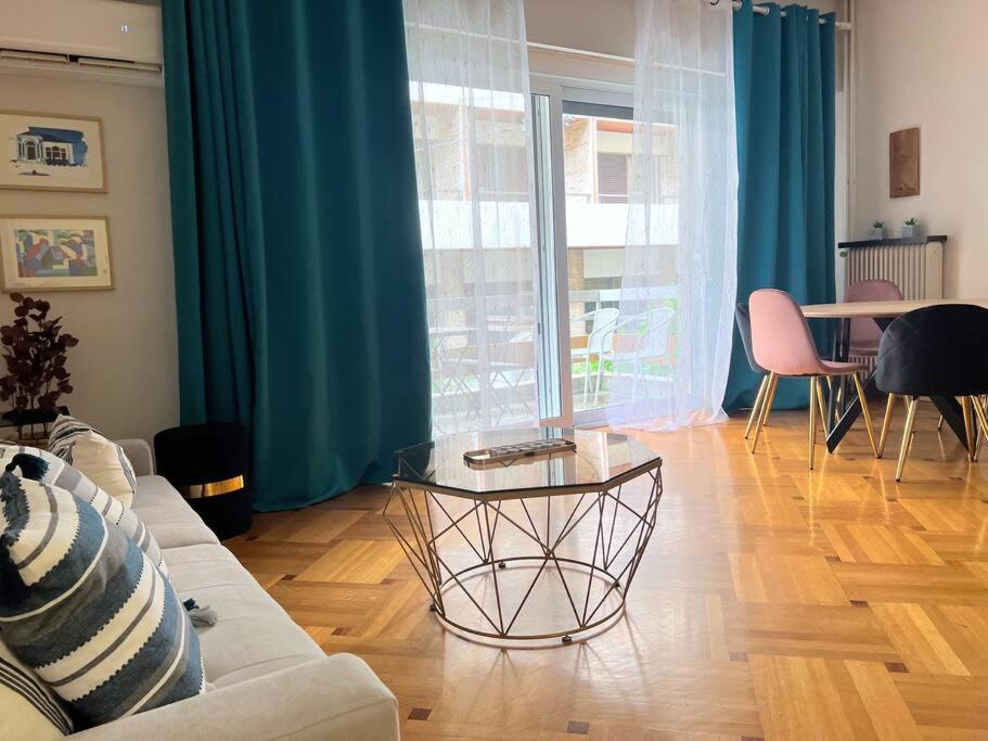 Amazing Huge Bright full 3BDR apt inAcropolis