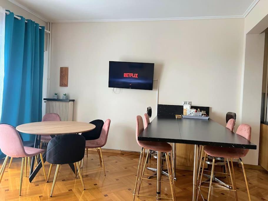 Amazing Huge Bright full 3BDR apt inAcropolis