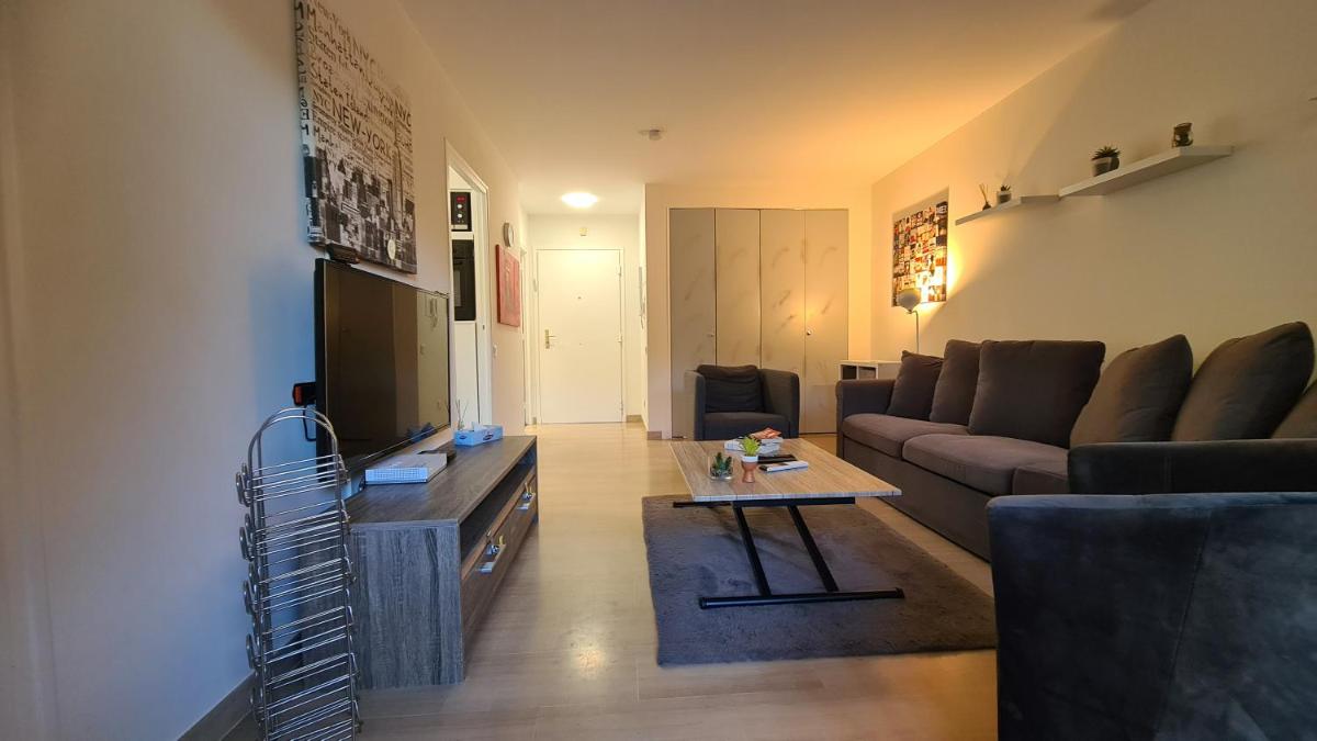 Cannes Conseil Immo -Résidence avec piscine, appartement avec terrasse pour 4 personnes photo 4