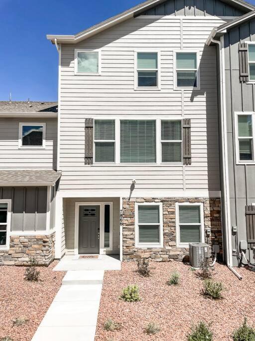 The Townhouse at Cumbre Vista / extended stays