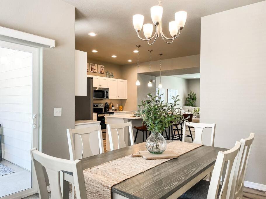 The Townhouse at Cumbre Vista / extended stays