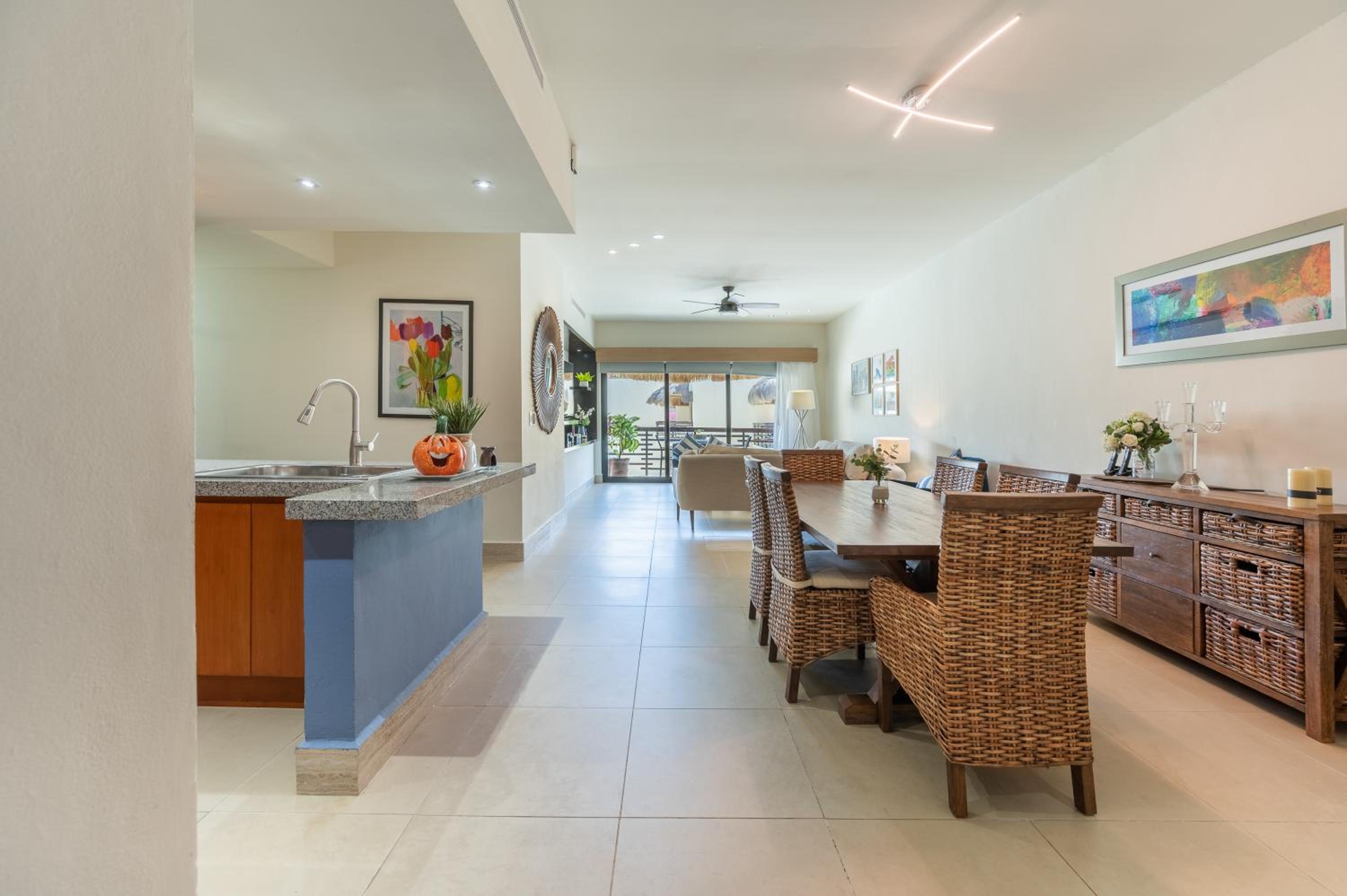 Hermoso Penthouse Aldea Thai view 2