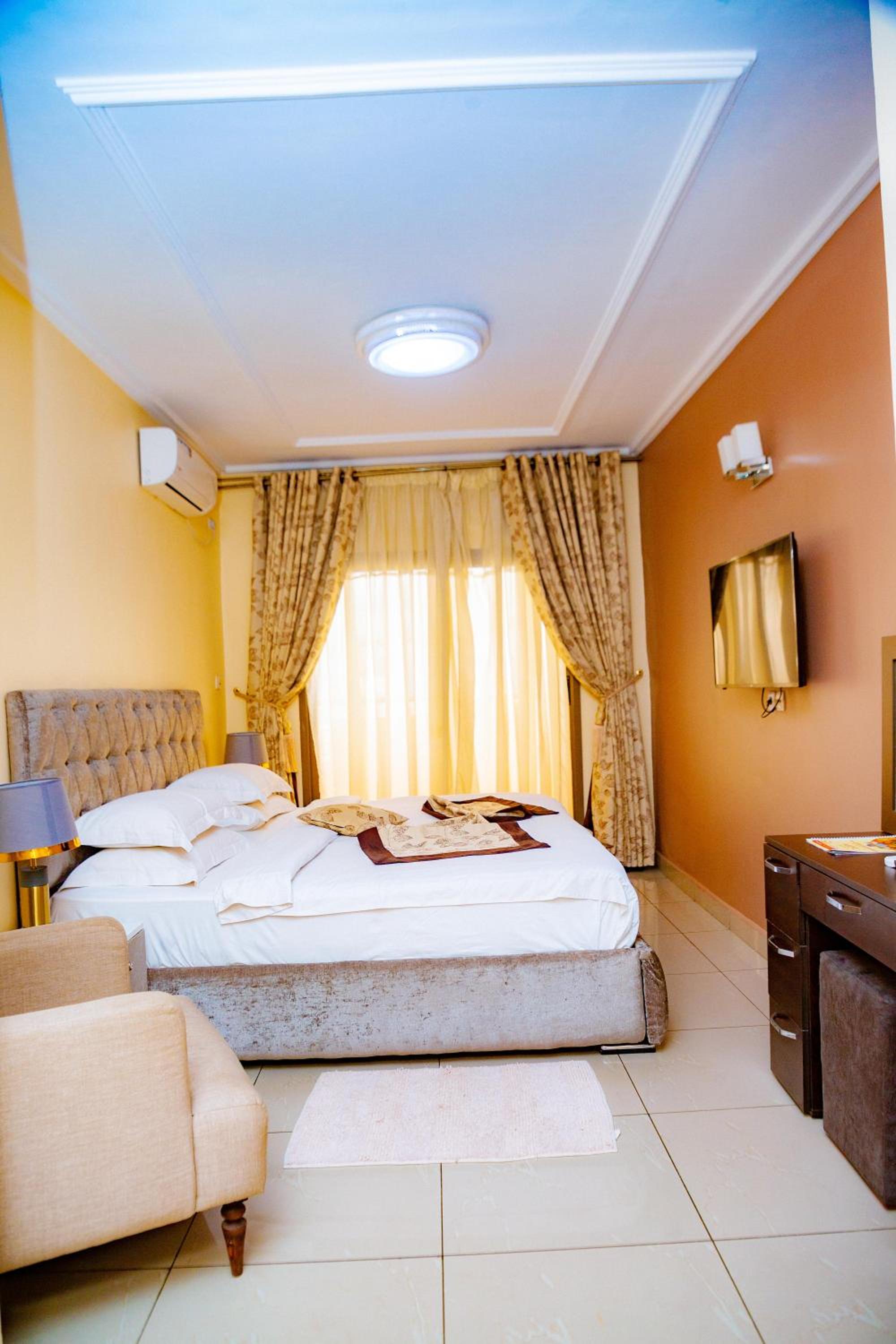 Loumia Premium Bonapriso