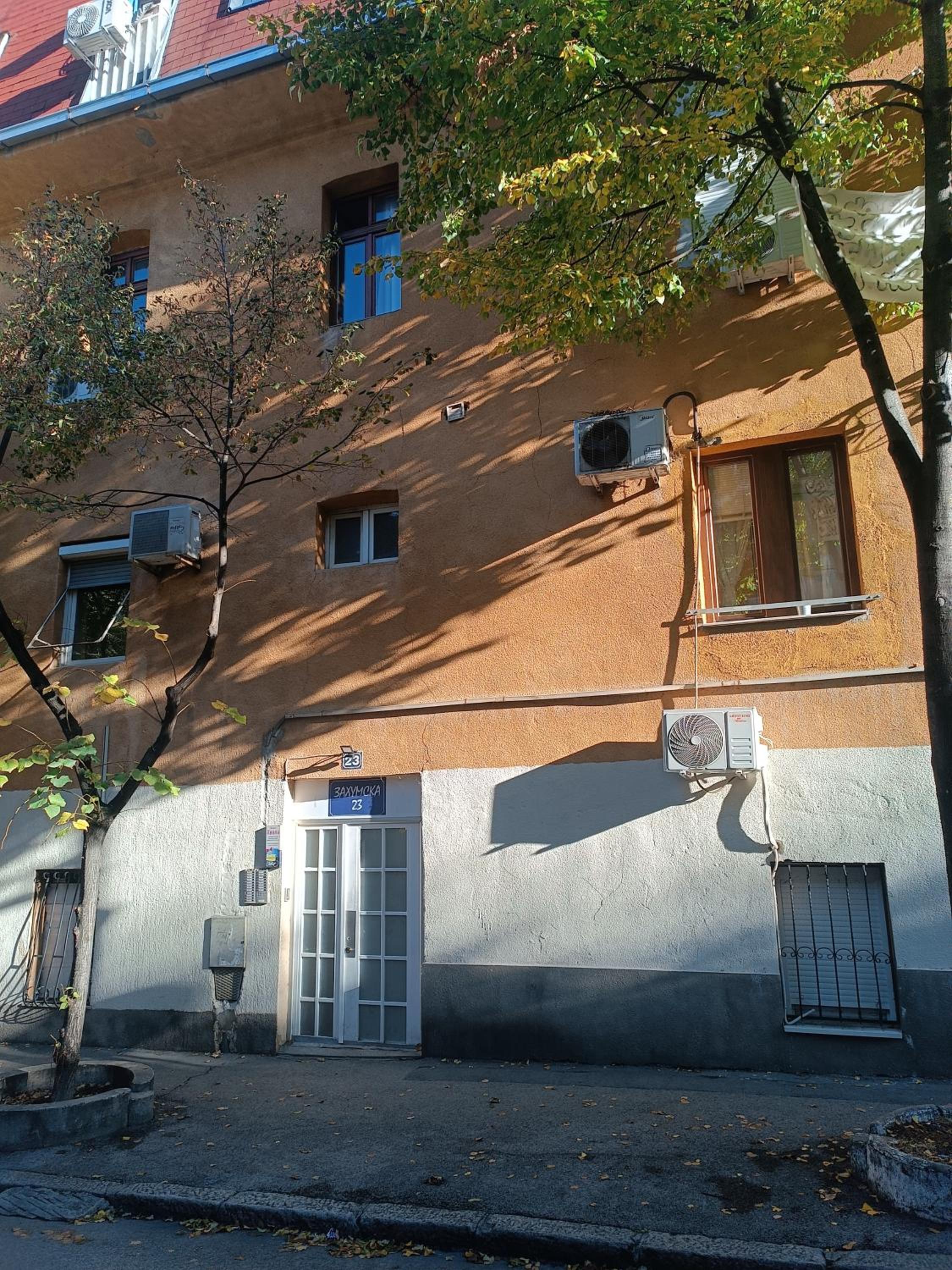 Photo 33
