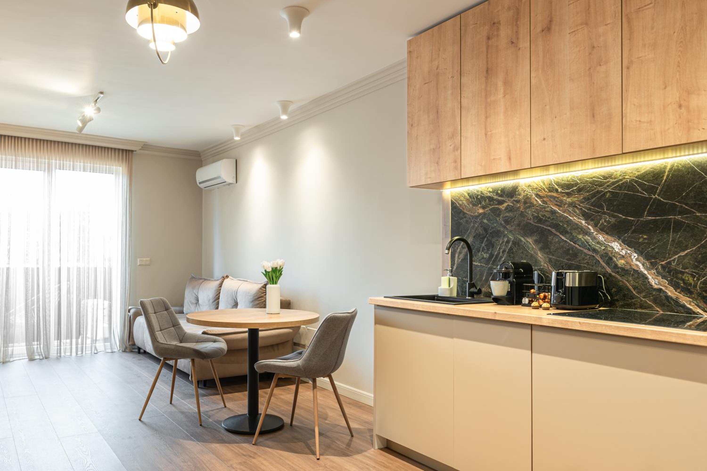 Urban Glam Central Apartments view 4