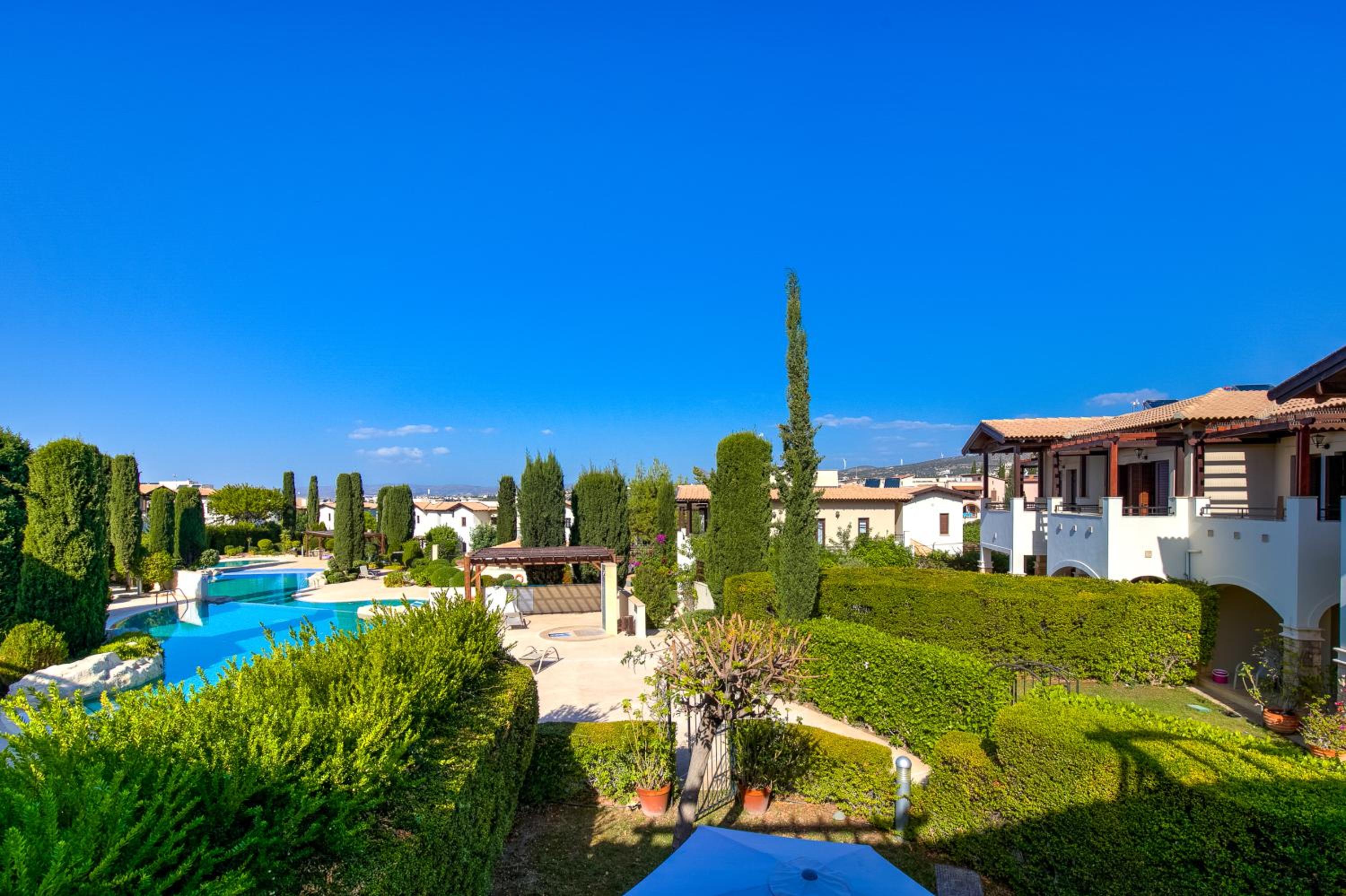 Hotel 2 bedroom Apartment Assia with communal pool, Aphrodite Hills Resort - Image 1