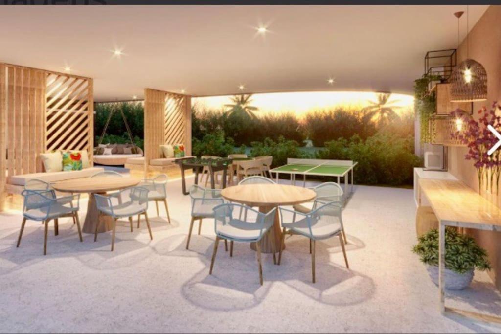 Resort em Porto de Galinhas- Flat Térreo Frente Piscinas- Muro Alto-B18