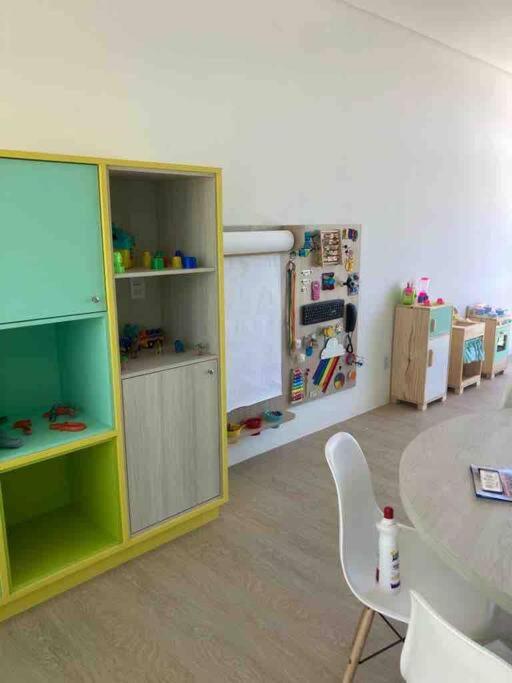 Resort em Porto de Galinhas- Flat Térreo Frente Piscinas- Muro Alto-B18