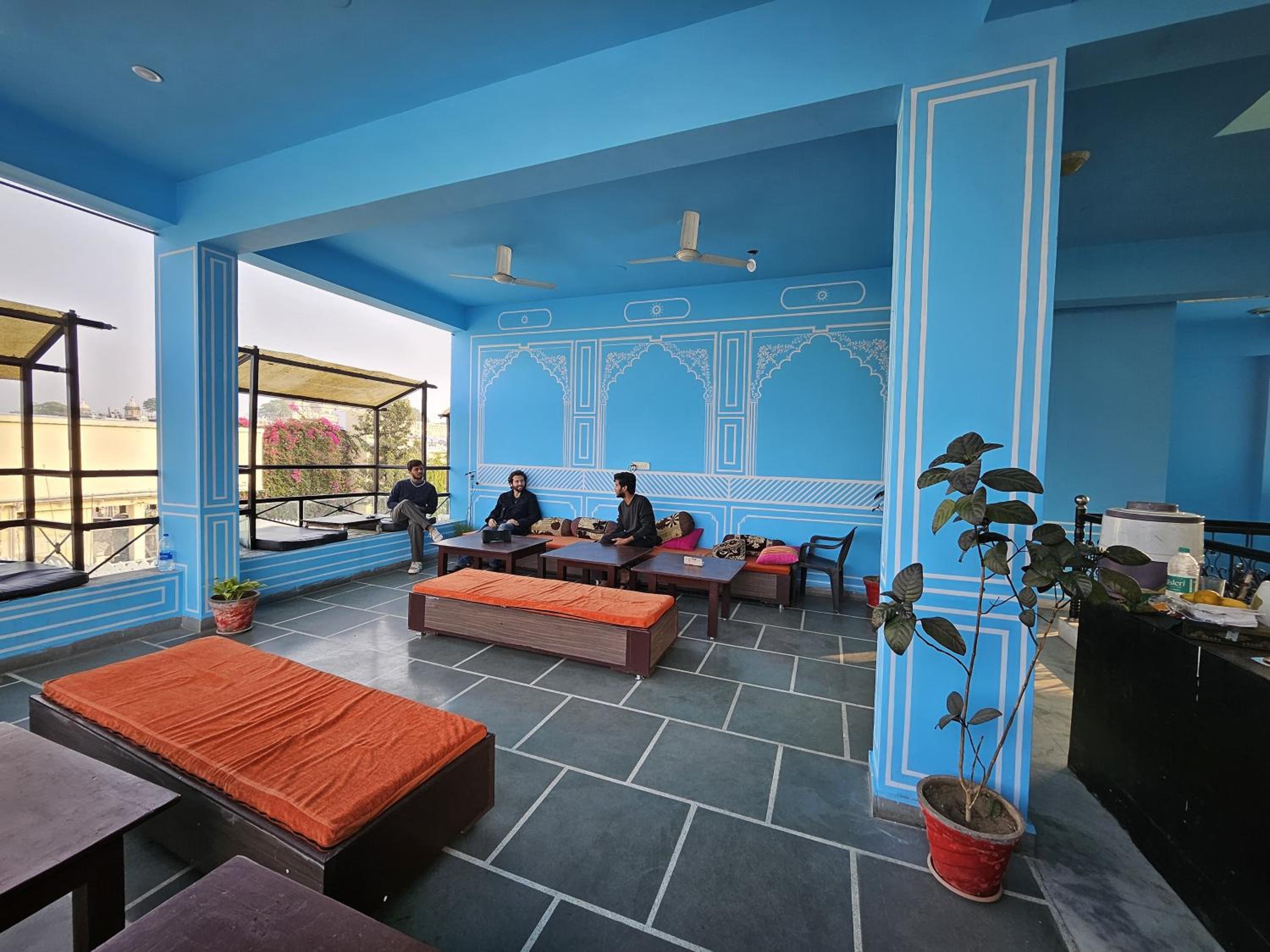lounge