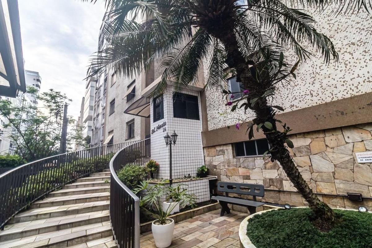 Apartamento na Praia Boqueirão em Santos SP