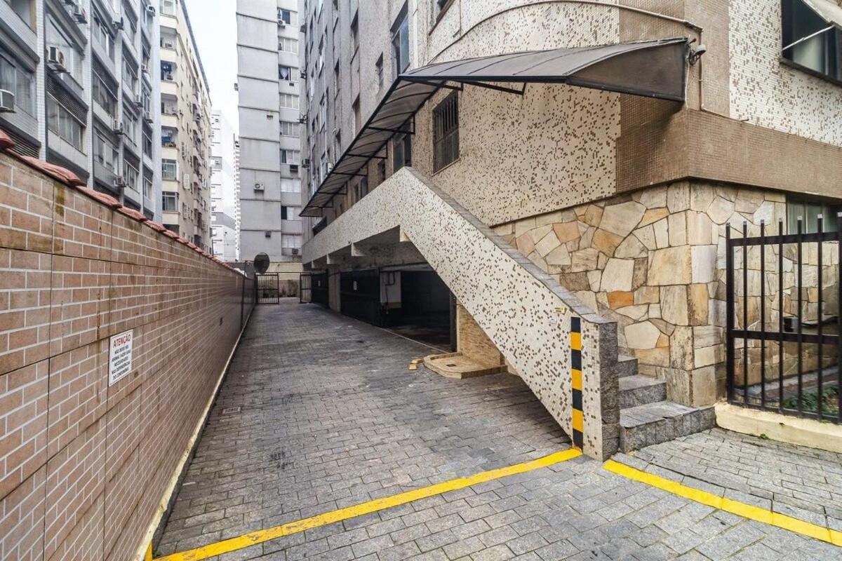 Apartamento na Praia Boqueirão em Santos SP