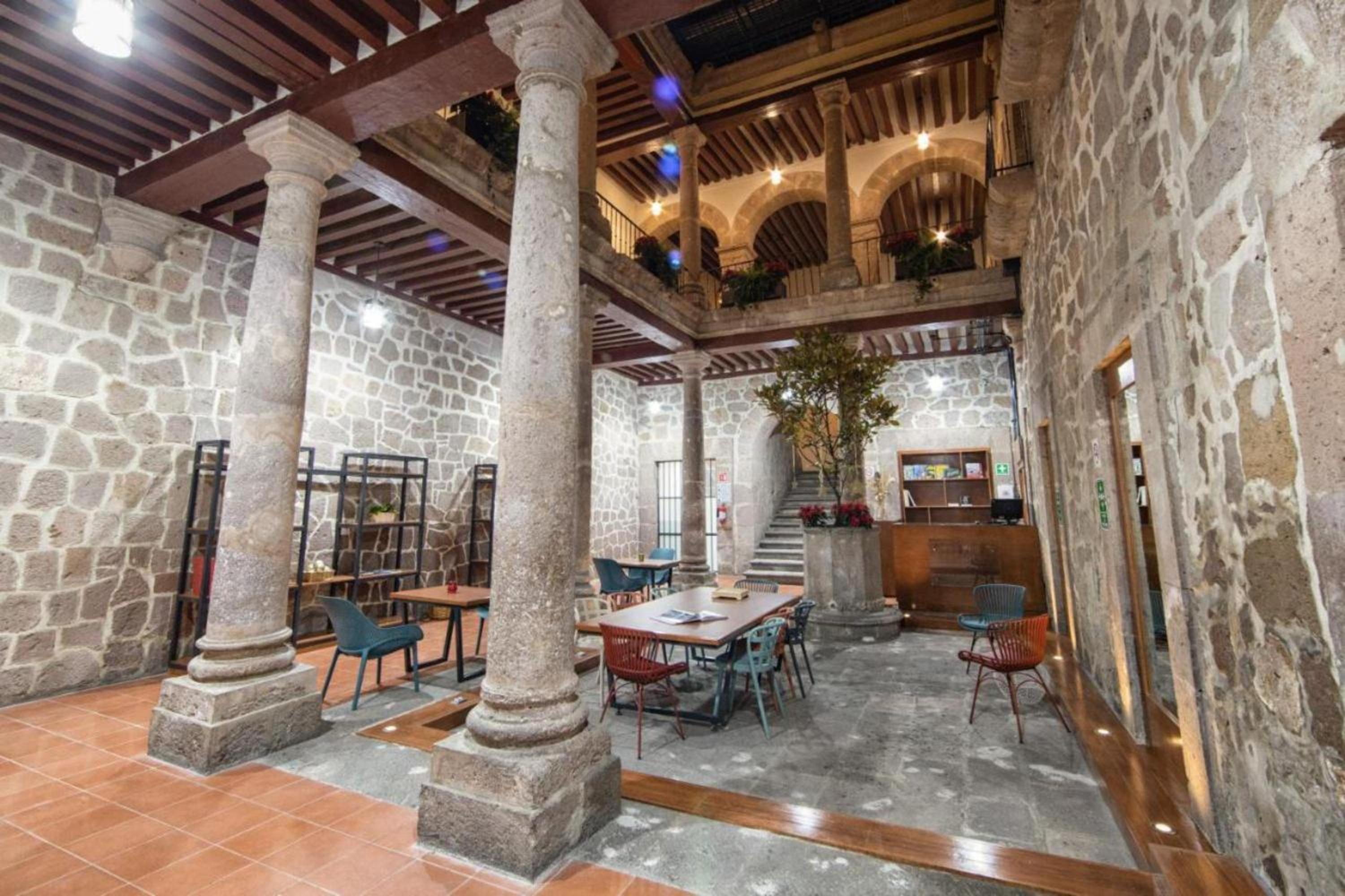 OYO Hostal Mich - Property Image 16