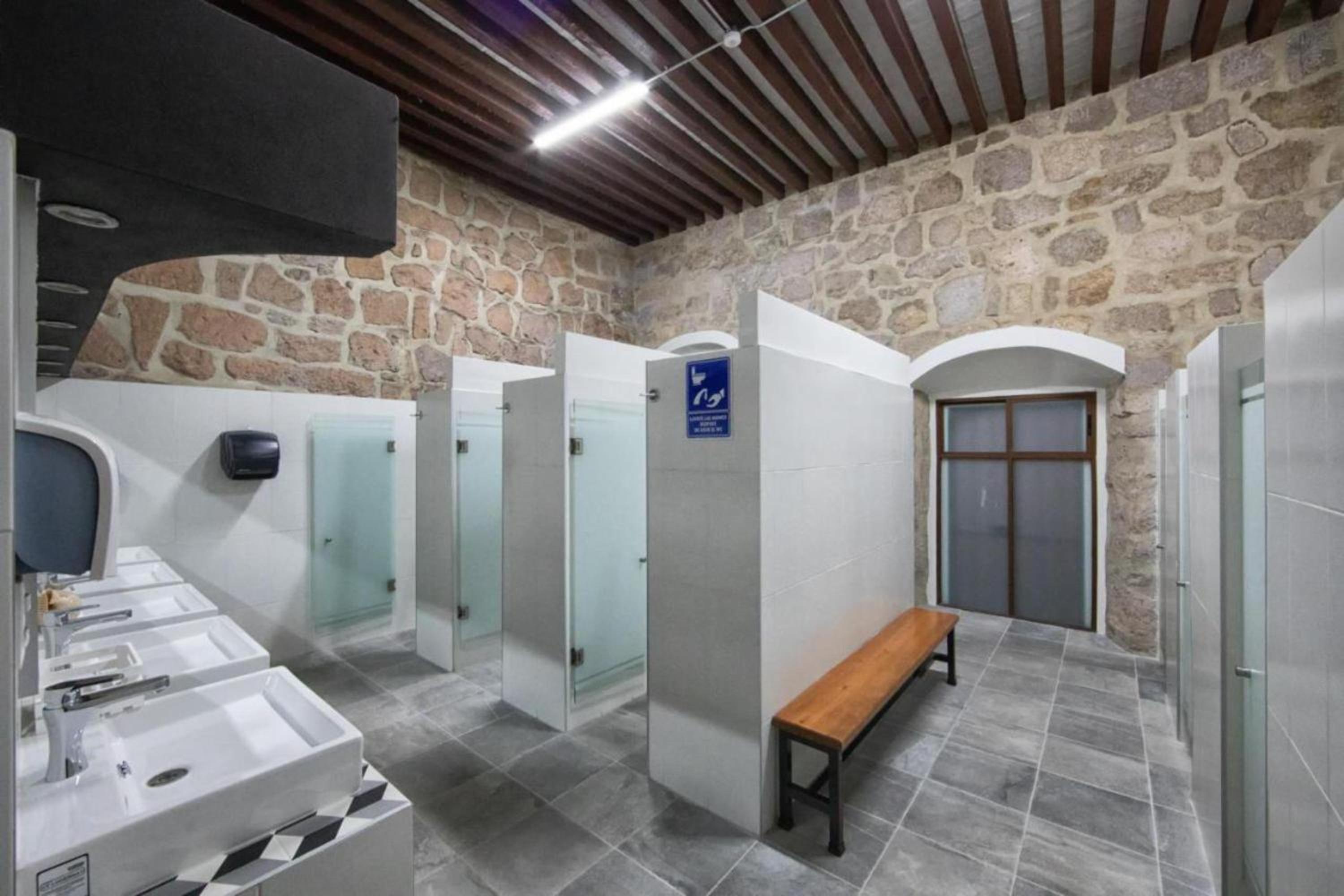 OYO Hostal Mich - Property Image 9