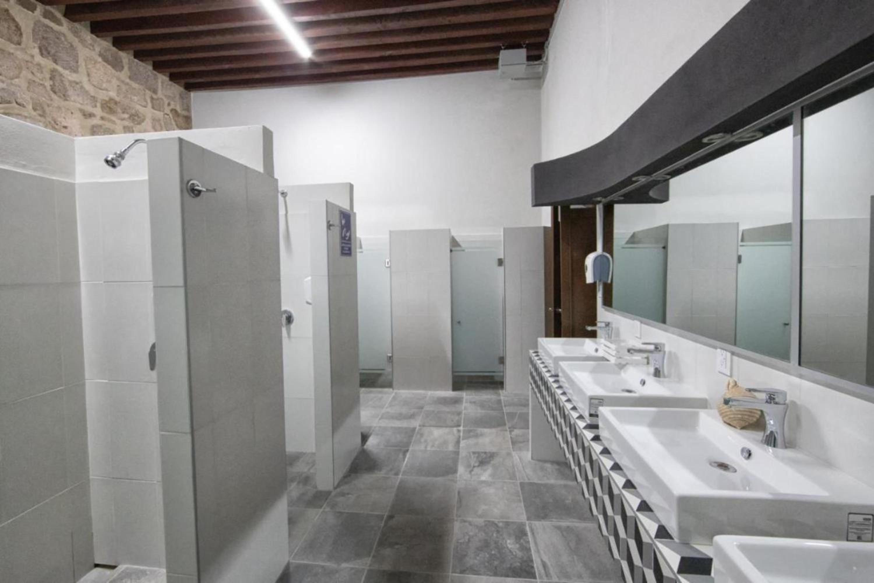 OYO Hostal Mich - Property Image 5