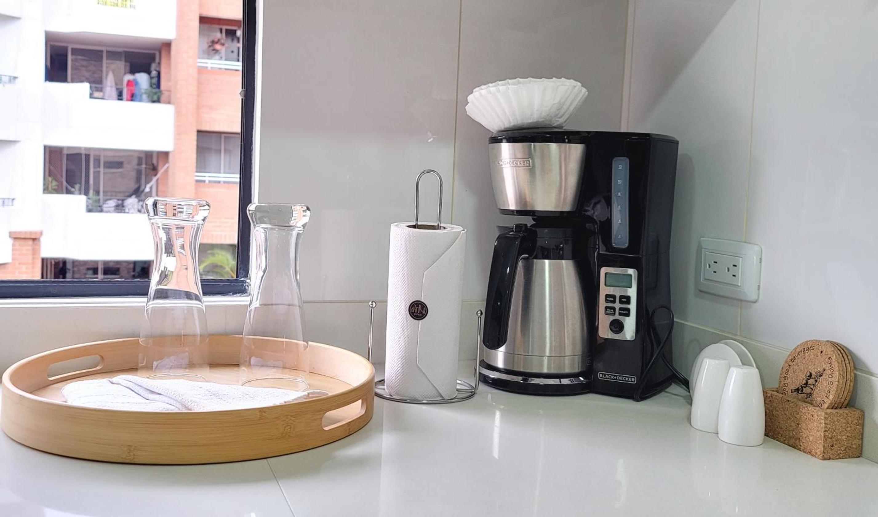 New Luxury 3 Bedroom Apartment in Great Area.