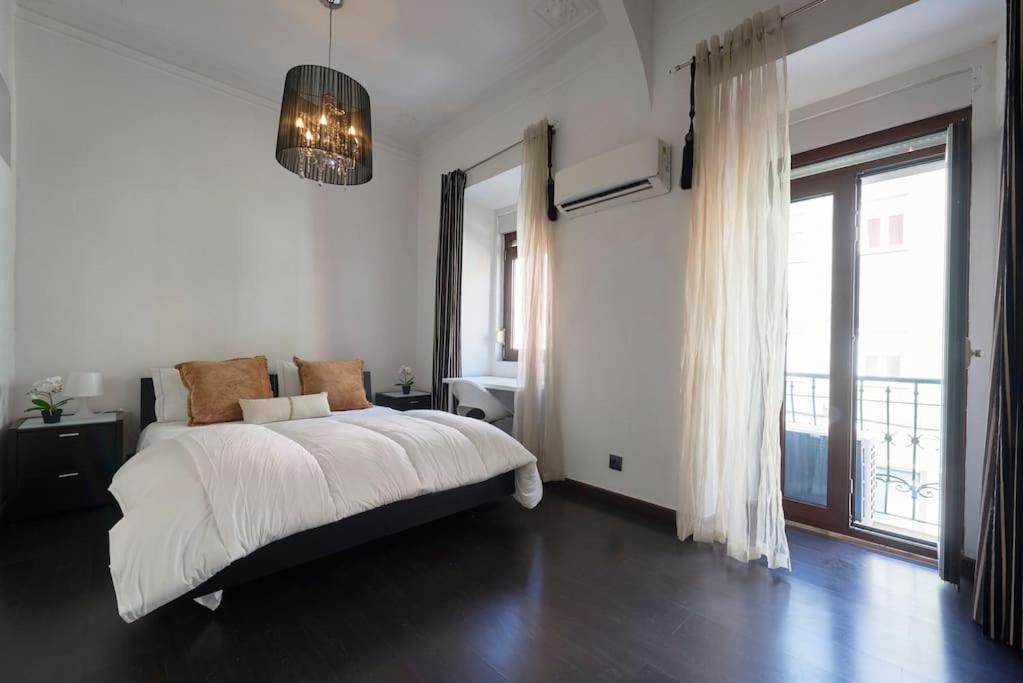 Charming 2-Bedroom Apartment for an Authentic Lisbon Experience