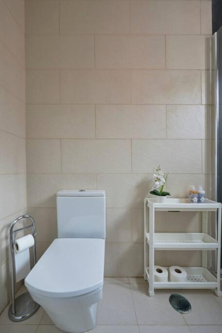 Charming 2-Bedroom Apartment for an Authentic Lisbon Experience