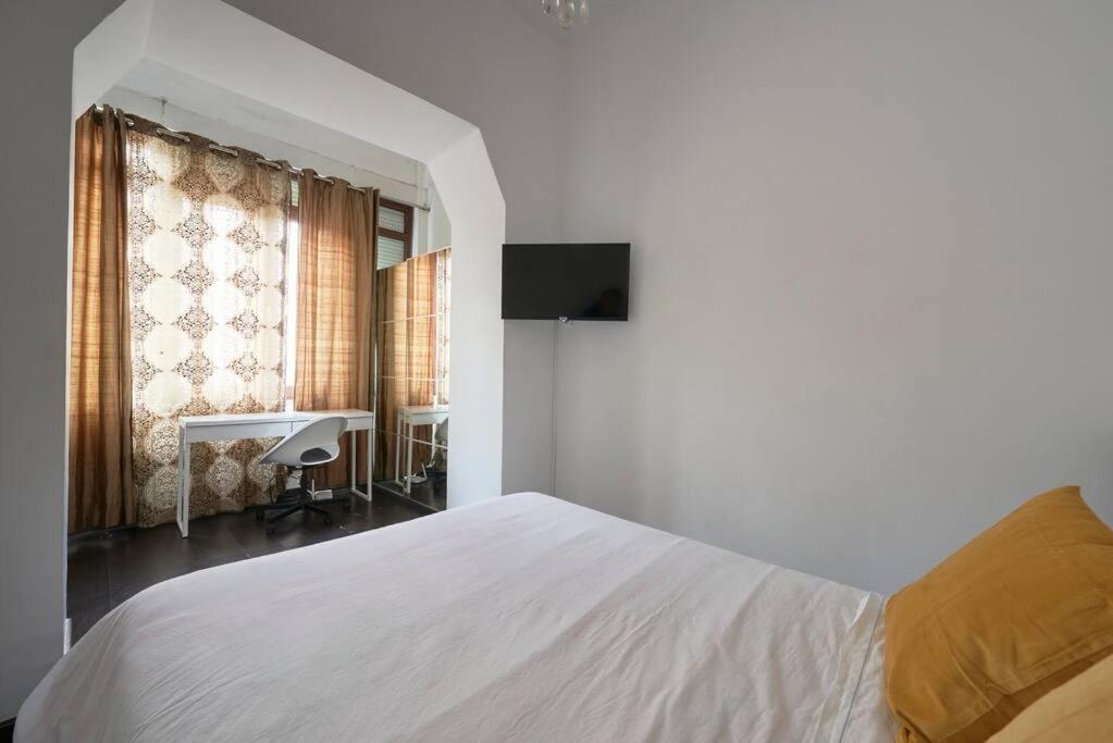 Charming 2-Bedroom Apartment for an Authentic Lisbon Experience
