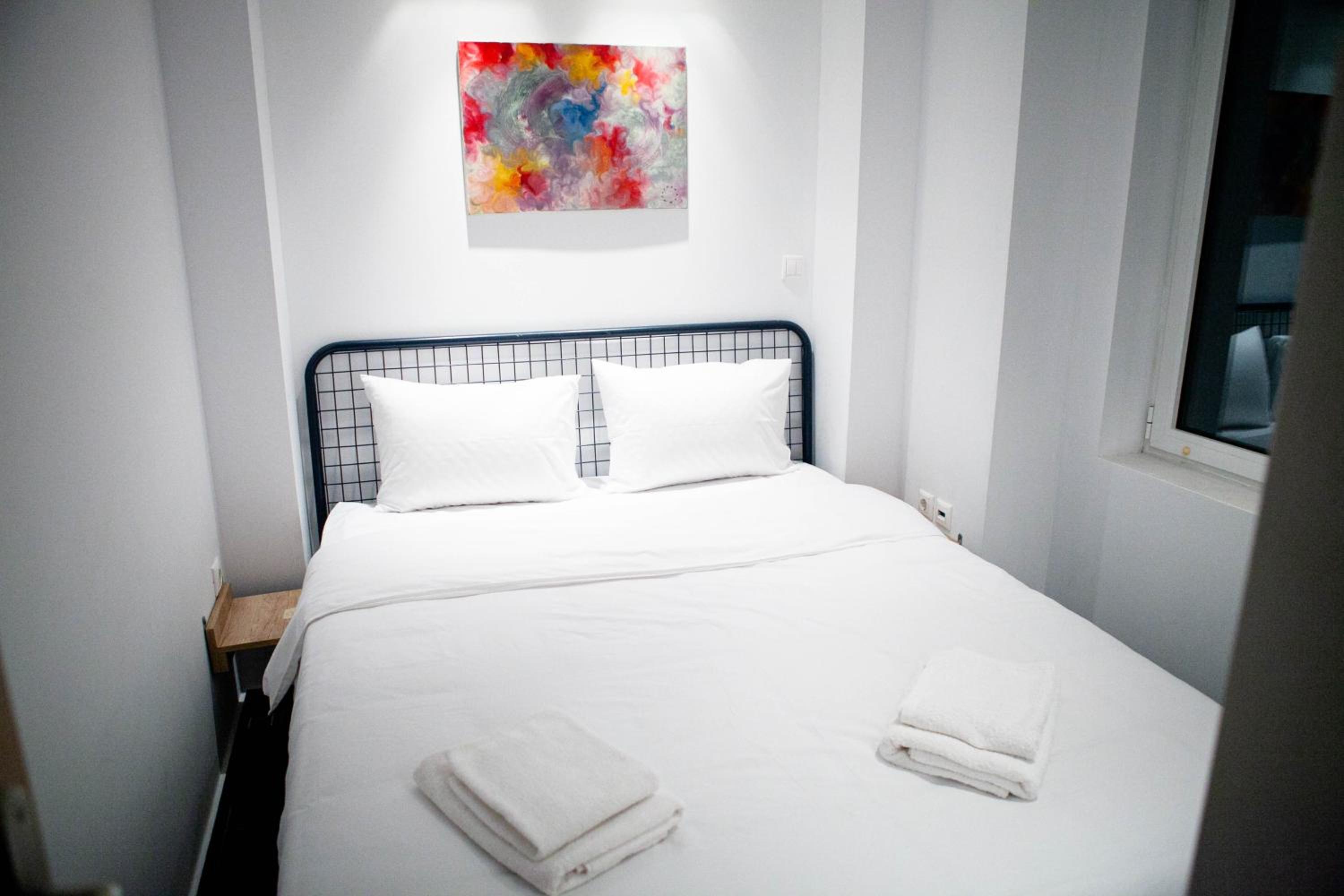 Warm & Trendy Apartment