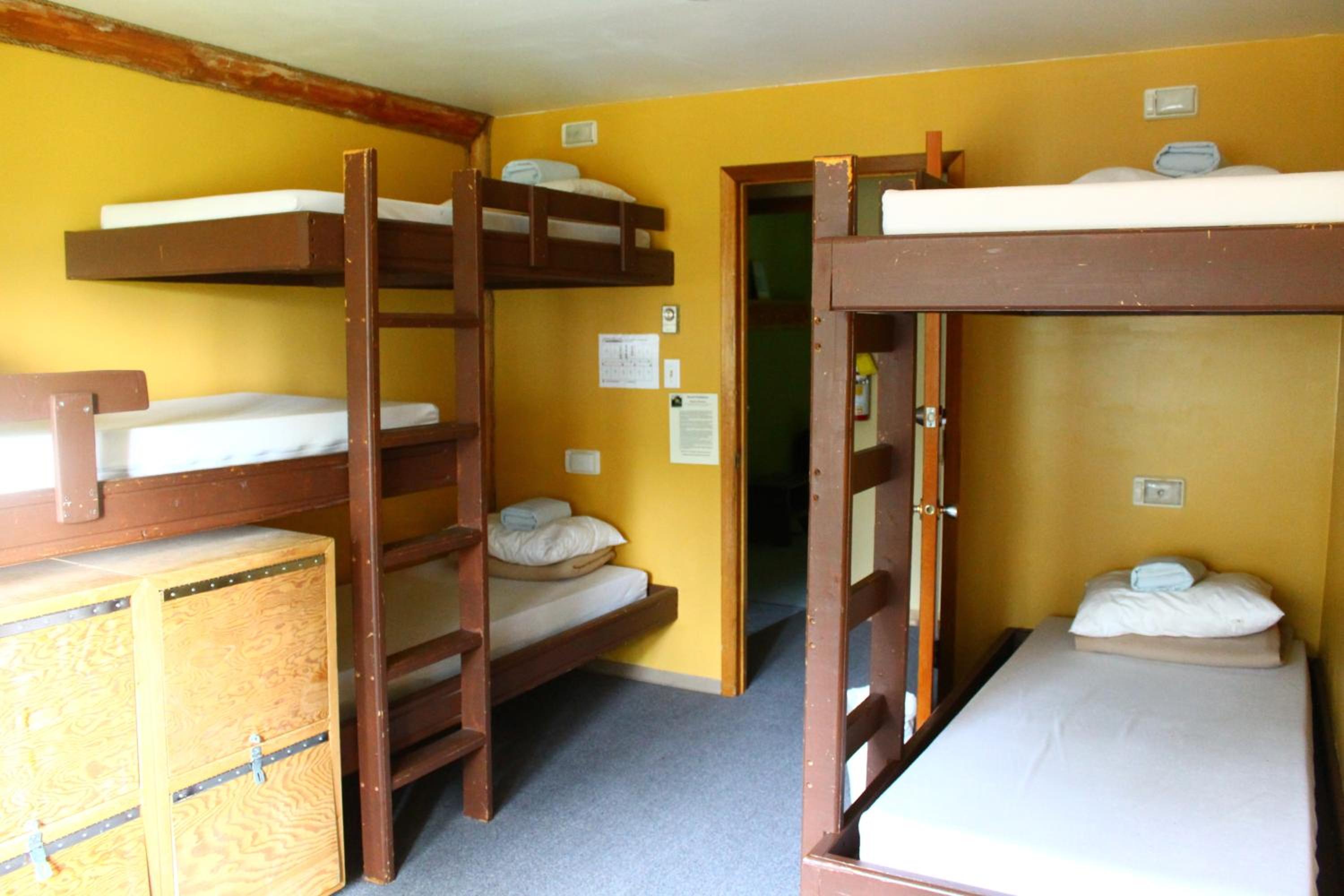 HI Nordegg - Hostel