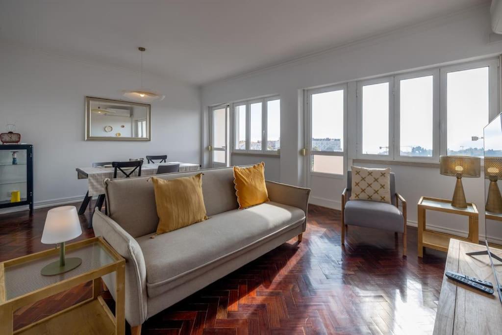 Casa do Largo-vista sobre Lisboa
