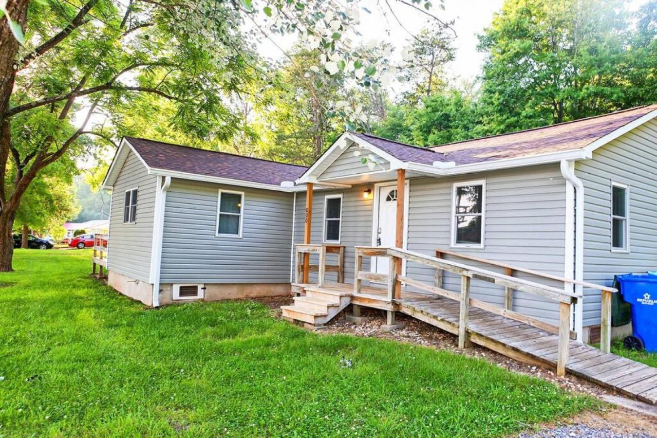 Cozy Country Home with Room for Entire Family