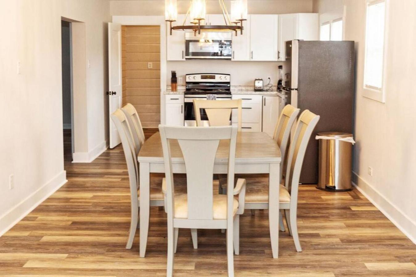 Newly Renovated Salem Road Ranch view 2