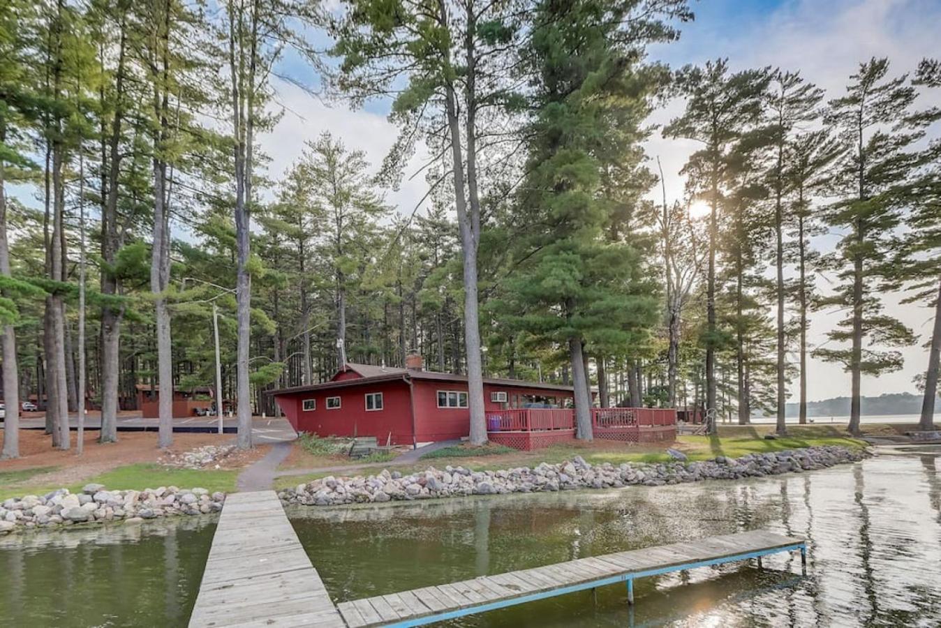 Hotel Piers and Pines at Island Pointe - Image 1