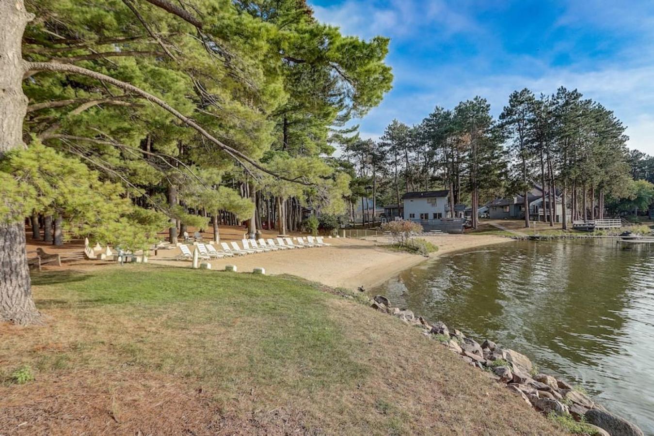 Piers and Pines at Island Pointe