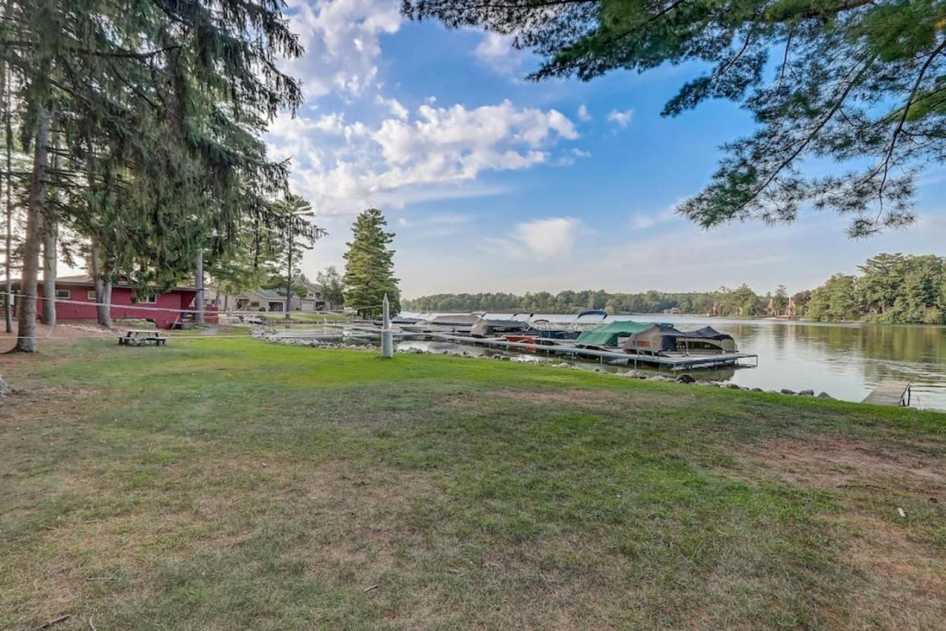 Piers and Pines at Island Pointe
