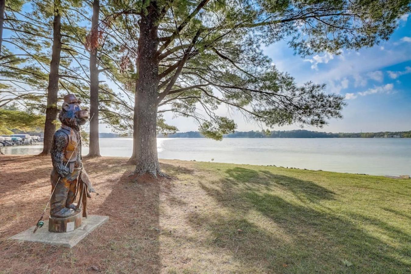 Piers and Pines at Island Pointe