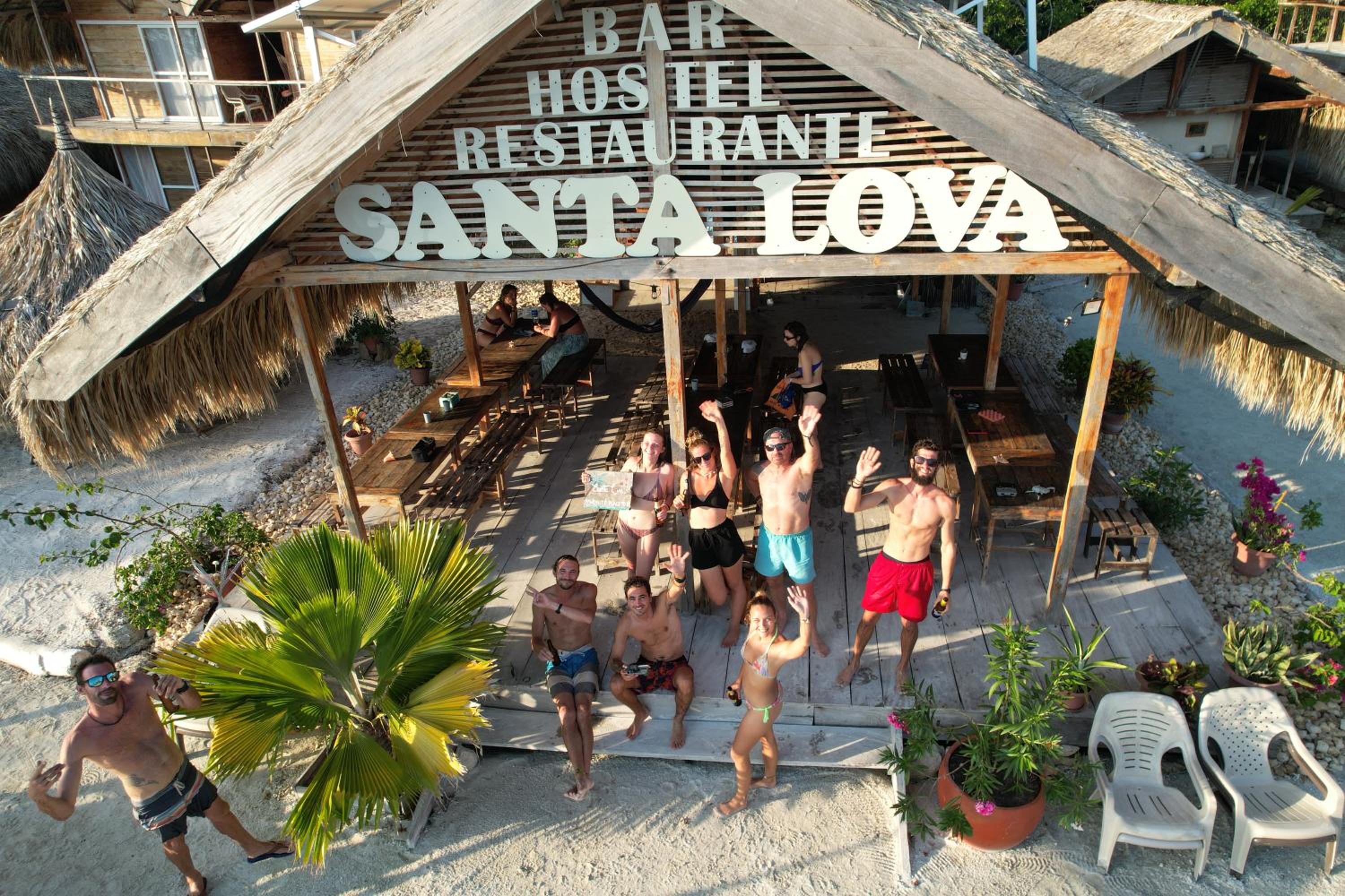 Santa Lova Eco-hostel Isla Tintipan view 4