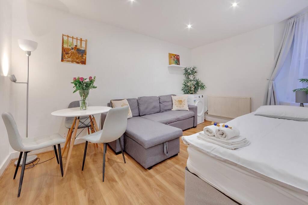 Regent's Park apartment