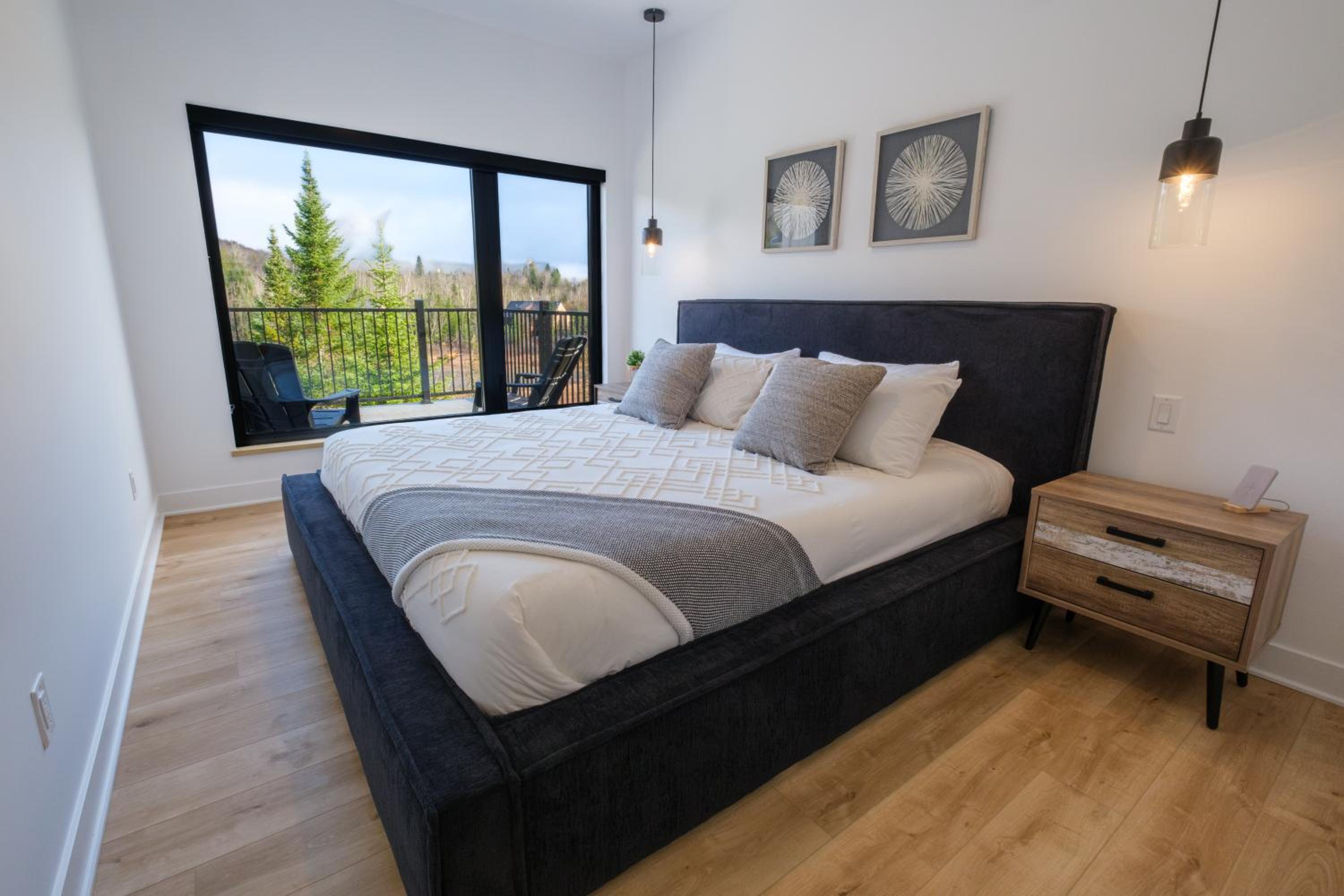 Le Chalet Saint-Cerf - Ski, Waterfront and Spa