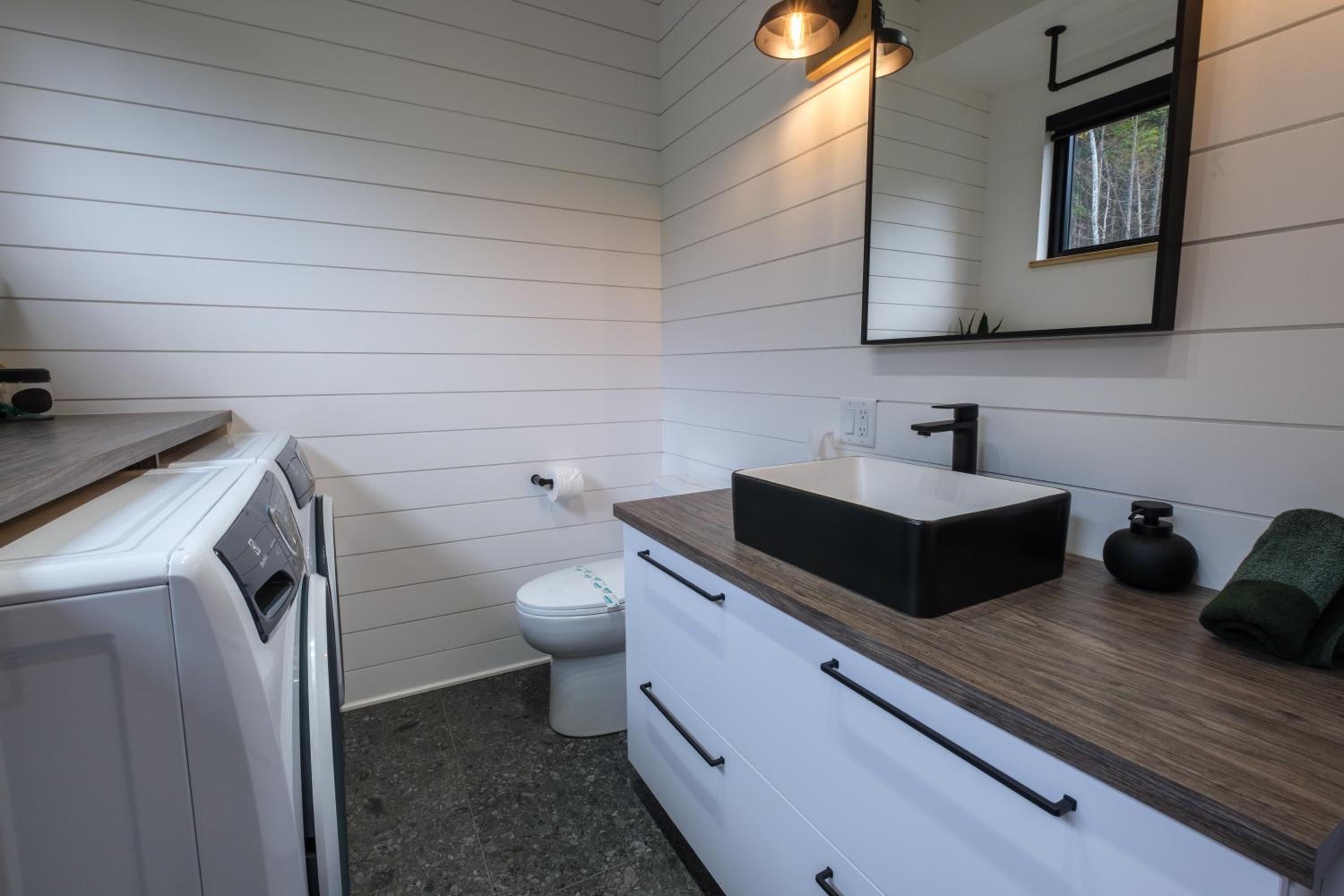 Le Chalet Saint-Cerf - Ski, Waterfront and Spa