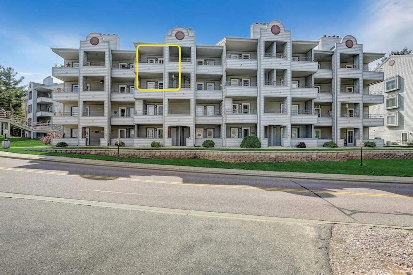 Brown Family Condo for Families Golf Trips and Girls Getaways view 4