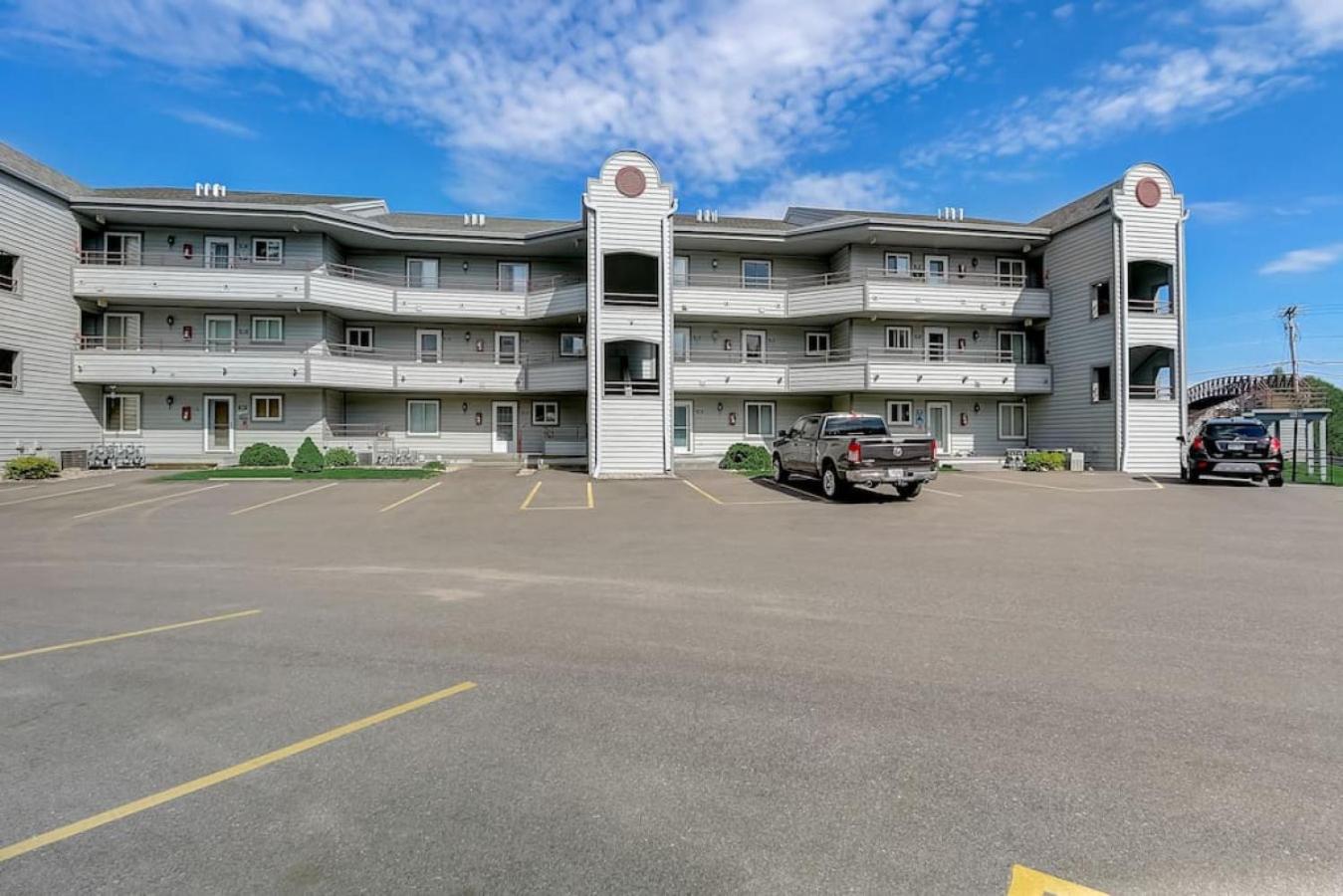 Brown Family Condo for Families Golf Trips and Girls Getaways view 5