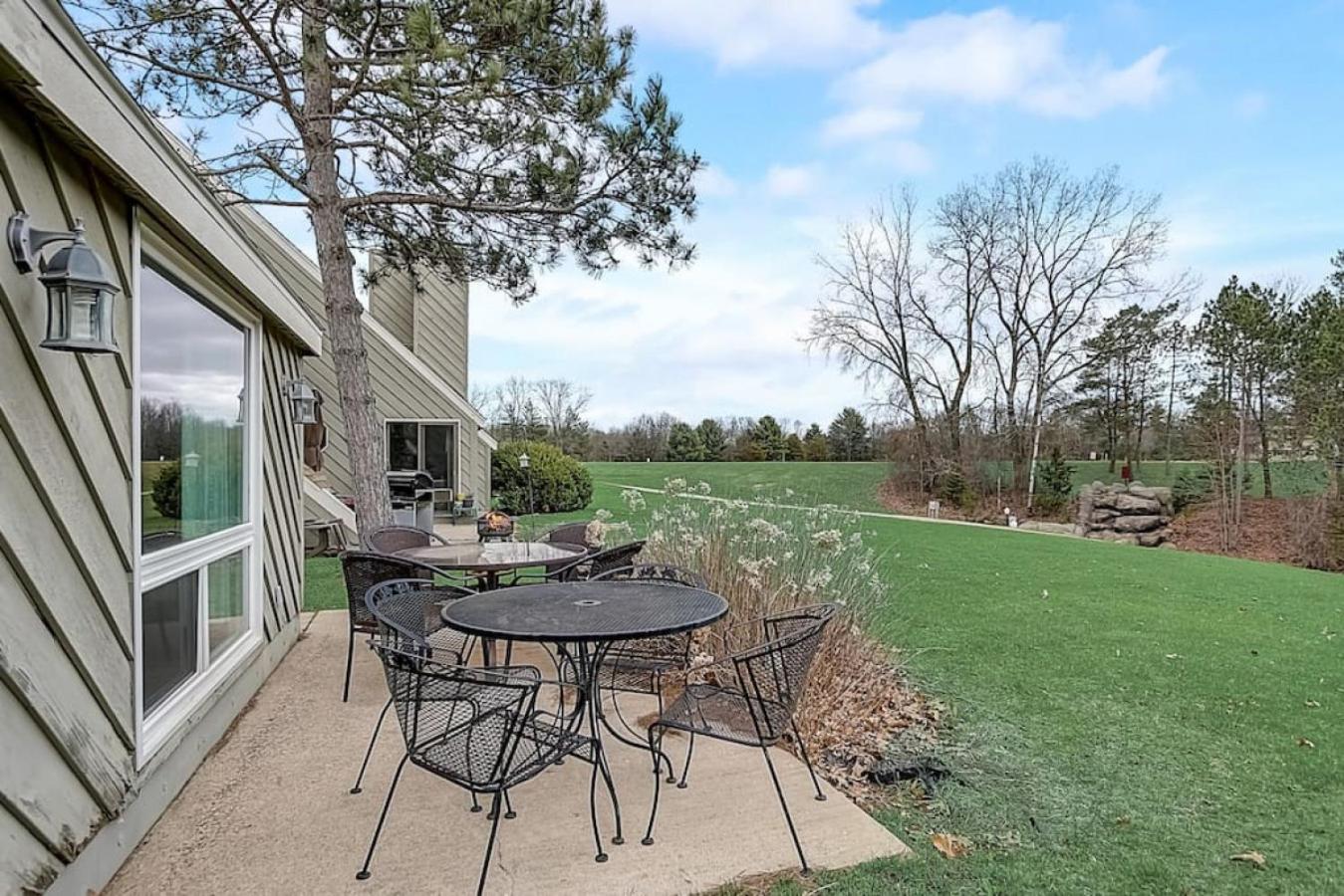 Grace Jo Vacation Home at Tamarack view 2