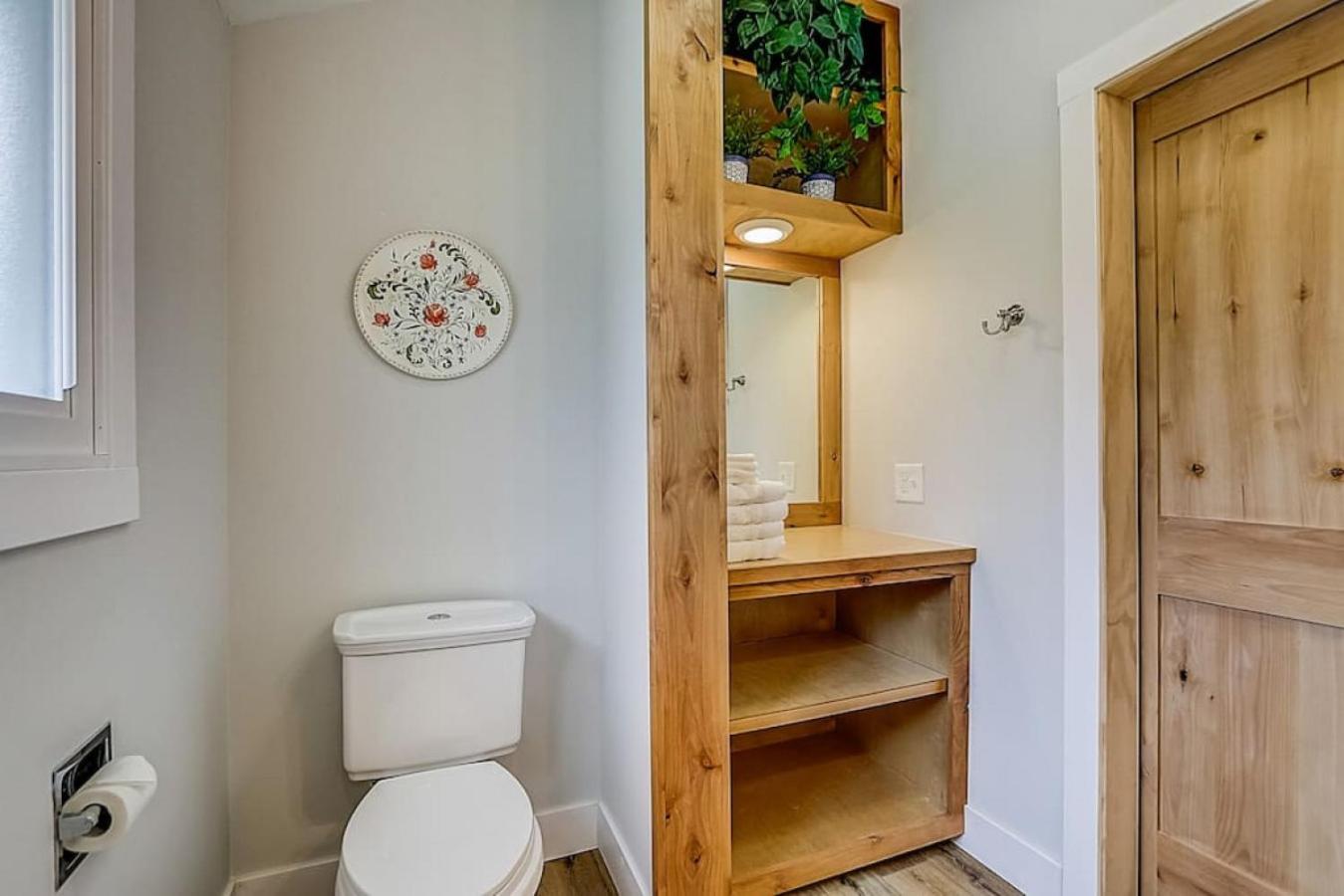 Grace Jo Vacation Home at Tamarack view 4