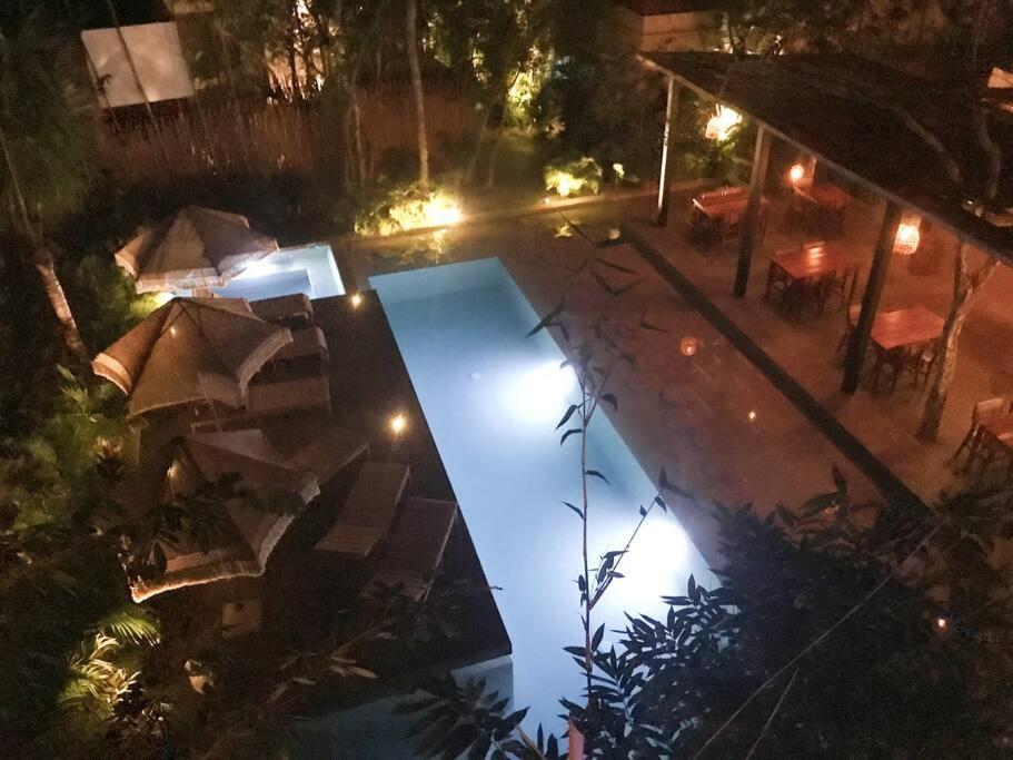 Luxury Penthouse Studio with Private Rooftop & Pool