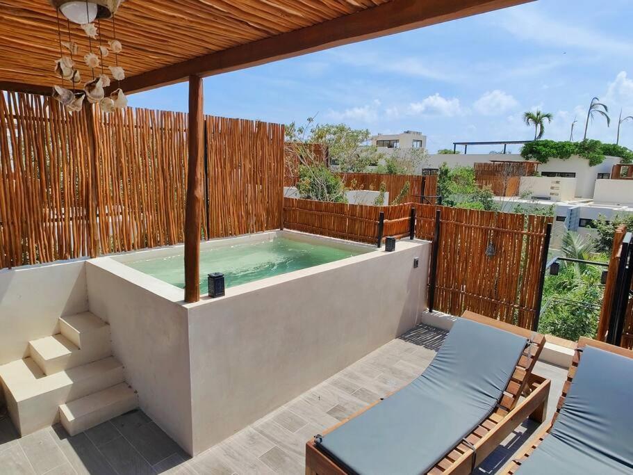 Luxury Penthouse Studio with Private Rooftop & Pool