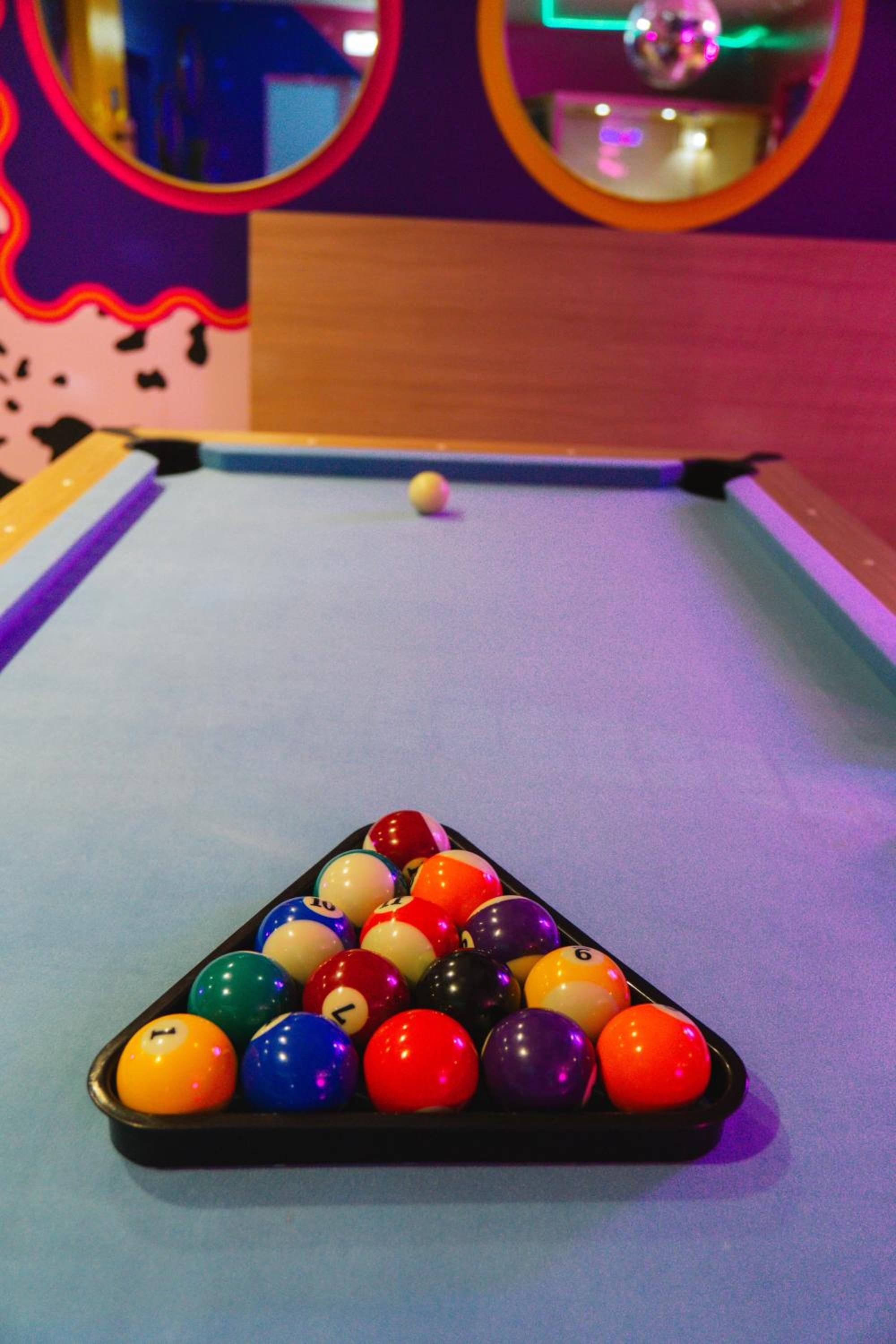 Capsule Boogie-Woogie - JACUZZI - SAUNA - BILLARD - JEUX - ECRAN GÉANT - FILET SUSPENDU - NETFLIX