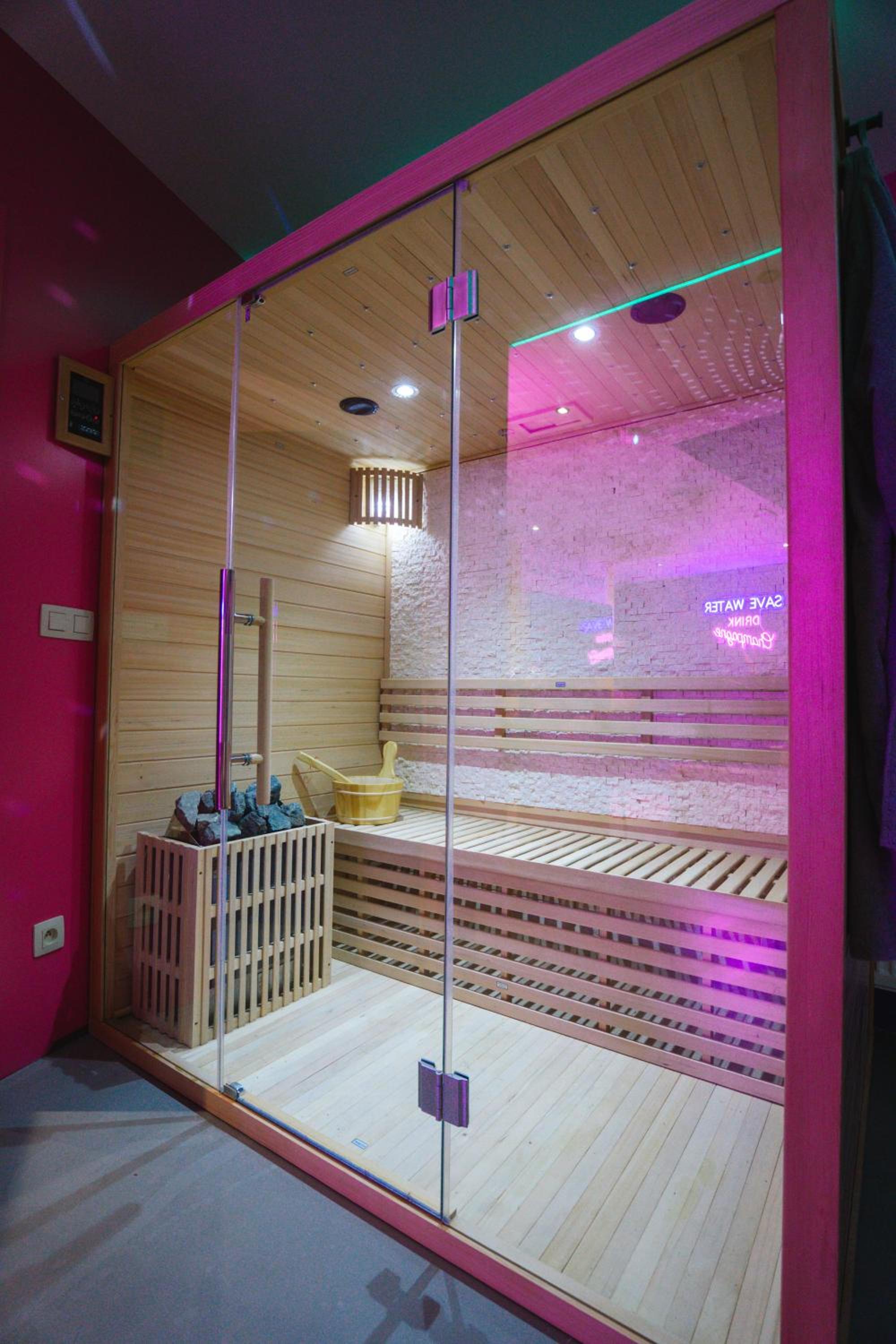 Capsule Boogie-Woogie - JACUZZI - SAUNA - BILLARD - JEUX - ECRAN GÉANT - FILET SUSPENDU - NETFLIX