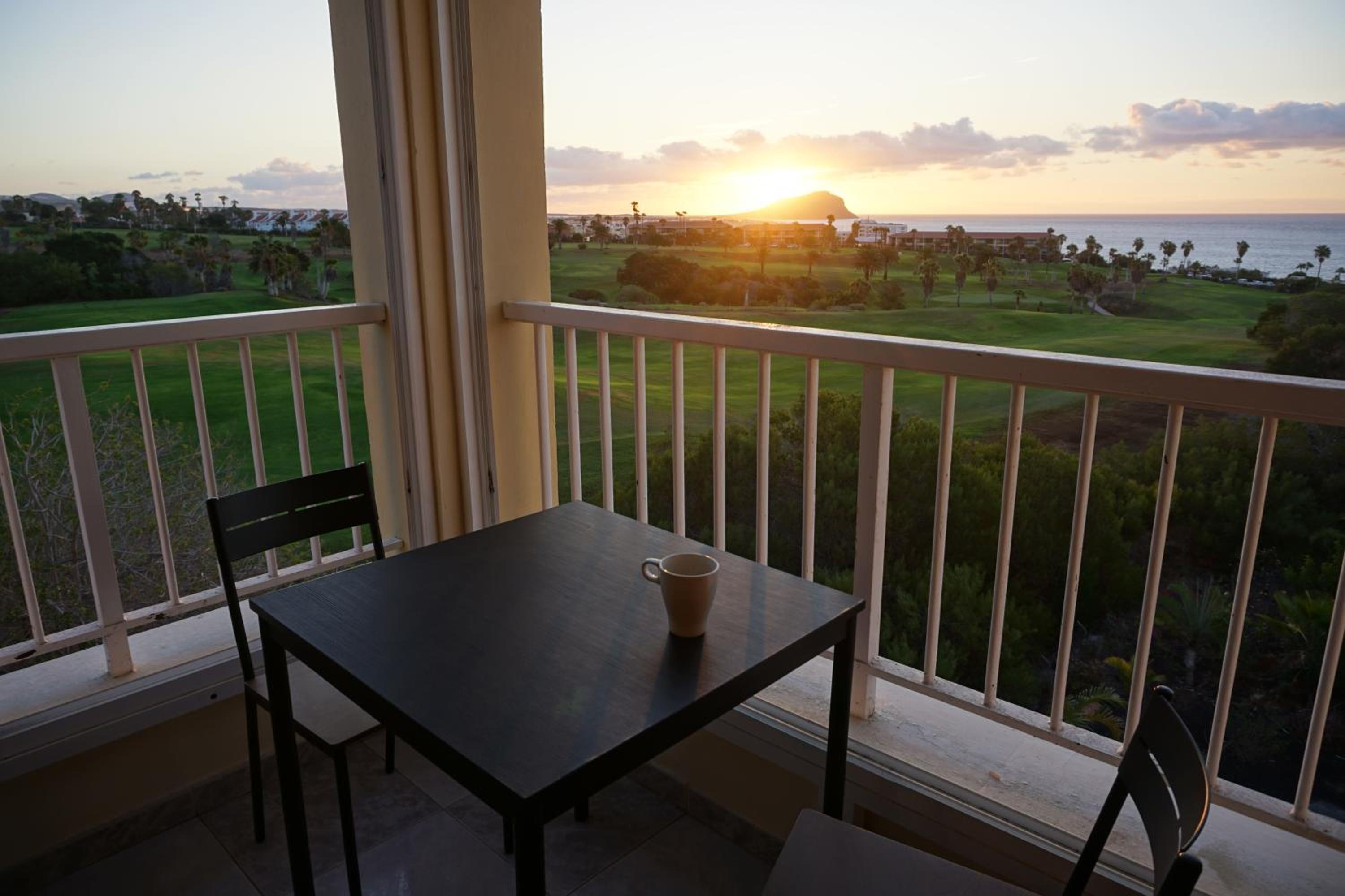 Hotel Golf del Sur Apartment - magnificent panorama of the ocean, el Teide, and Montaña Roja - Image 1