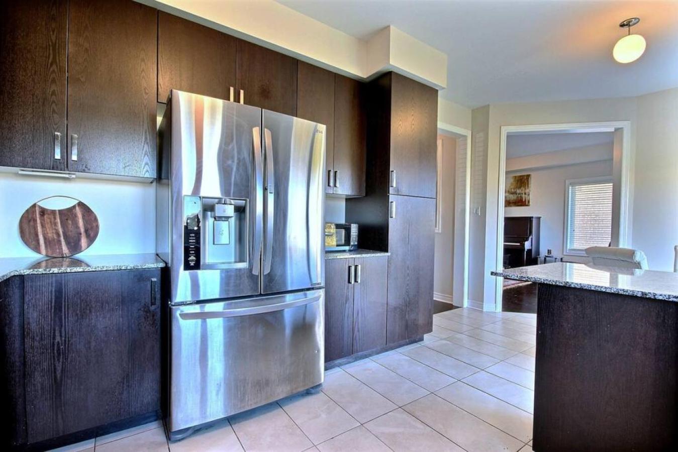 Luxury Home Mins from Waterfall next to Transit