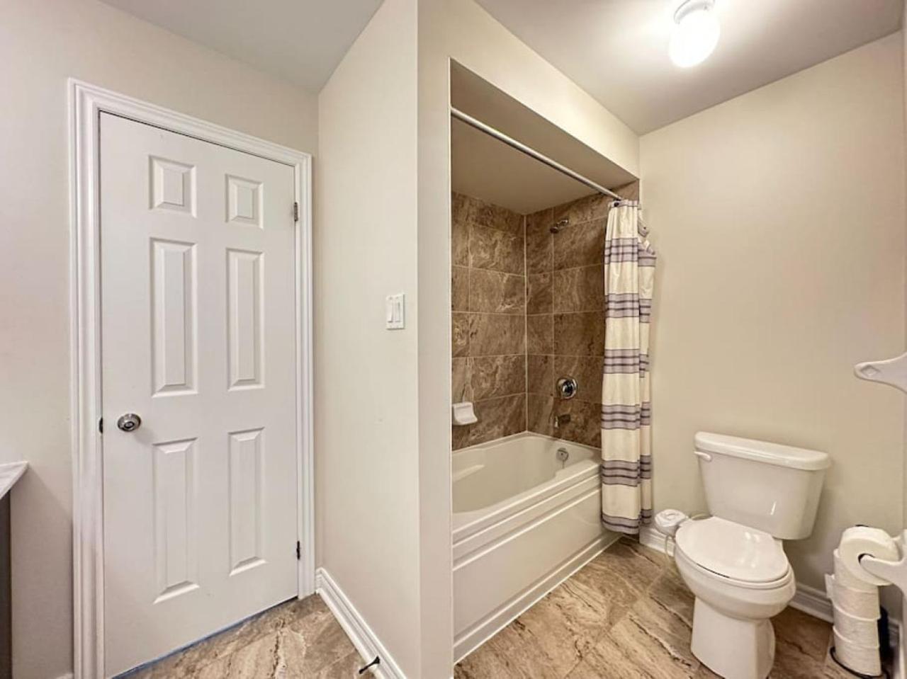 Luxury Home Mins from Waterfall next to Transit