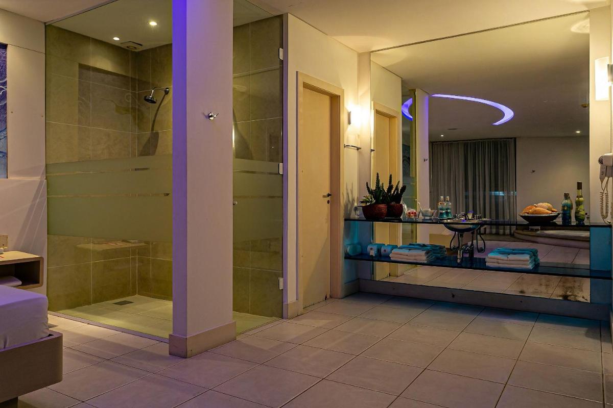 hotel reception